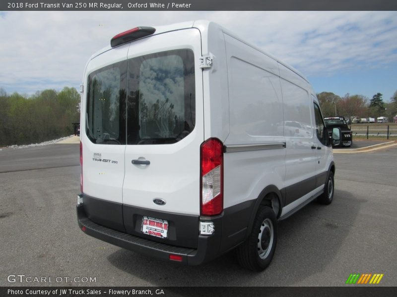Oxford White / Pewter 2018 Ford Transit Van 250 MR Regular