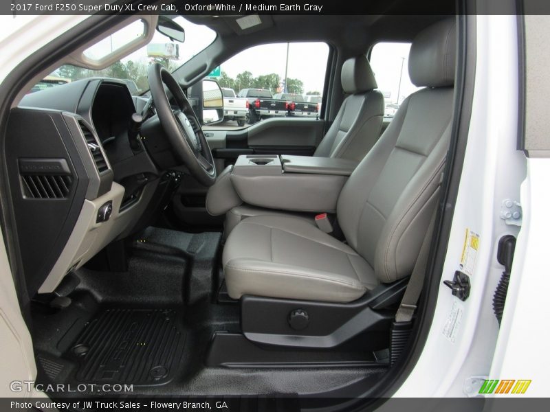  2017 F250 Super Duty XL Crew Cab Medium Earth Gray Interior
