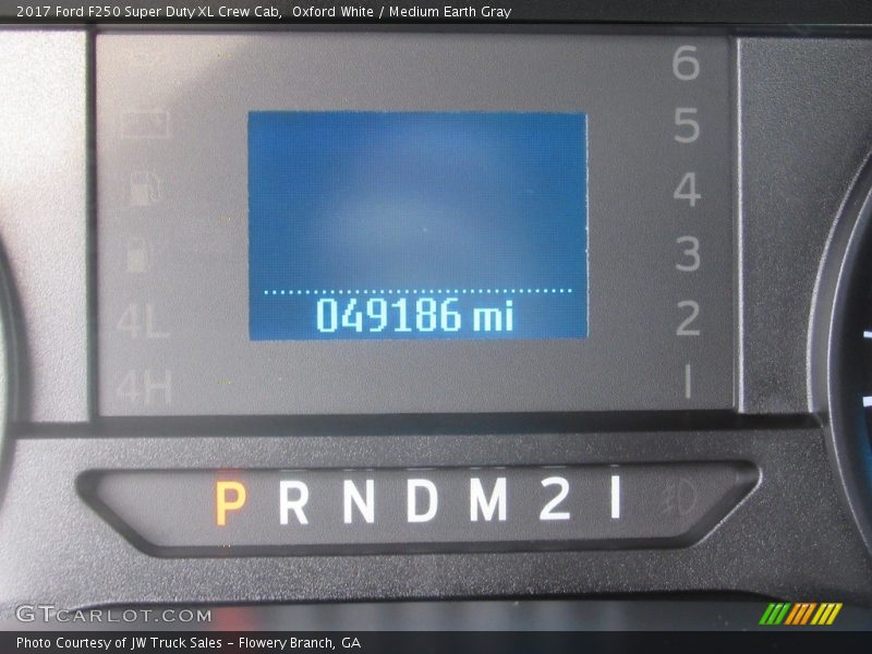 Oxford White / Medium Earth Gray 2017 Ford F250 Super Duty XL Crew Cab