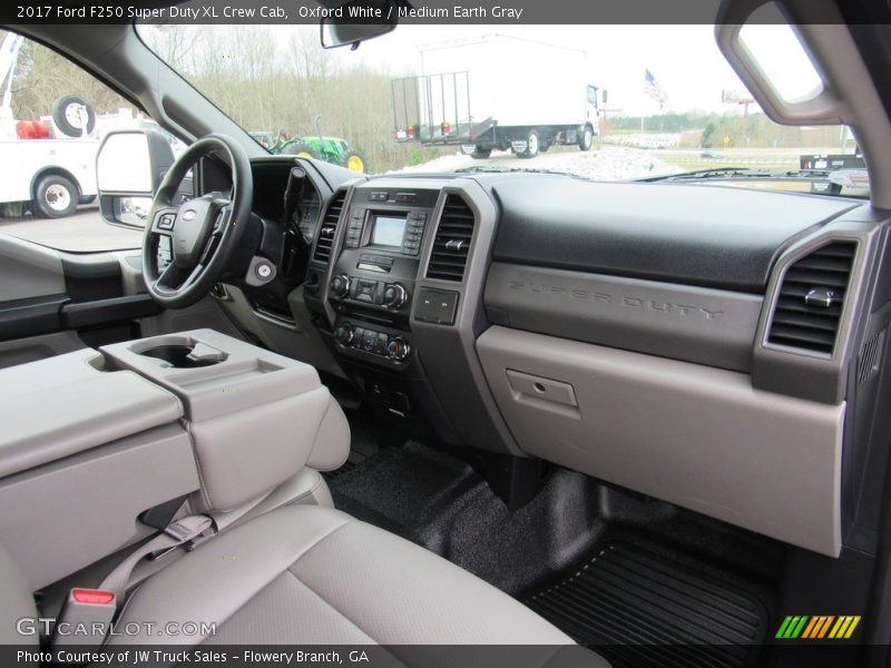 Dashboard of 2017 F250 Super Duty XL Crew Cab