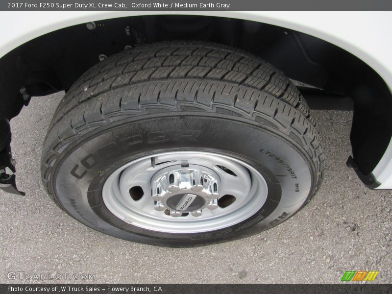 Oxford White / Medium Earth Gray 2017 Ford F250 Super Duty XL Crew Cab