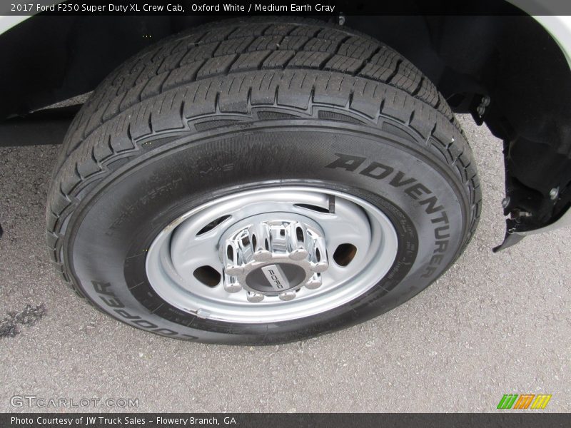 Oxford White / Medium Earth Gray 2017 Ford F250 Super Duty XL Crew Cab