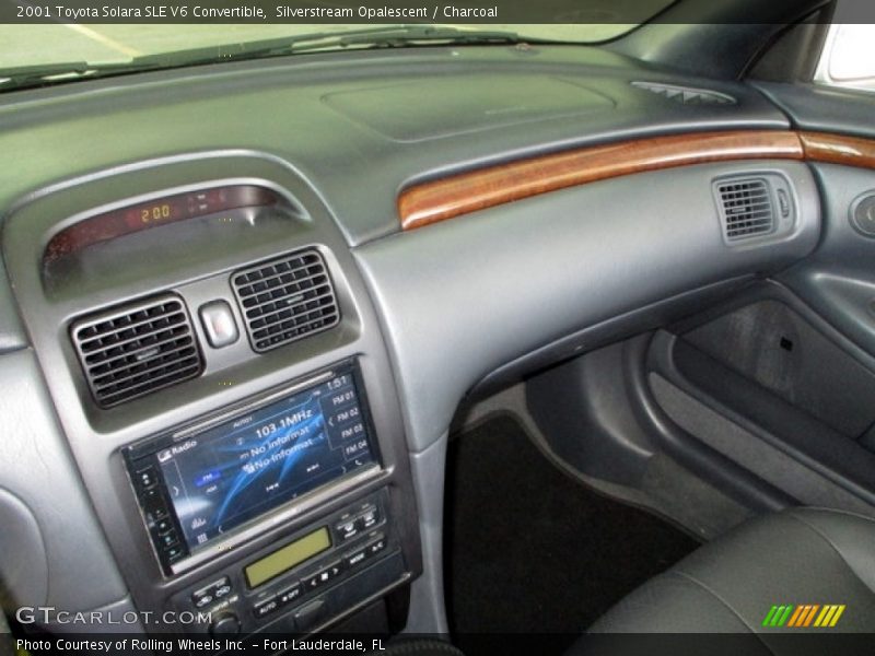 Silverstream Opalescent / Charcoal 2001 Toyota Solara SLE V6 Convertible