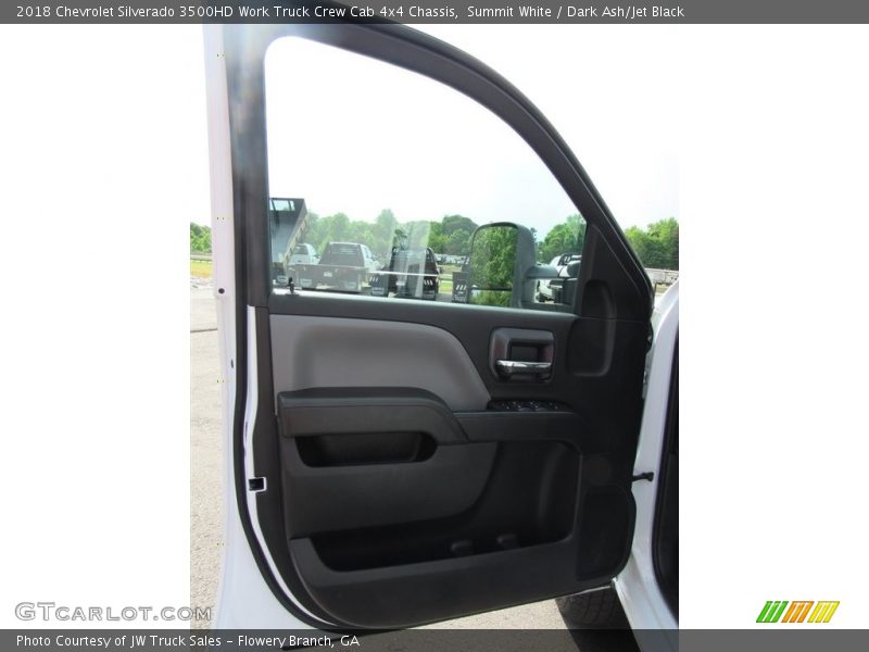 Summit White / Dark Ash/Jet Black 2018 Chevrolet Silverado 3500HD Work Truck Crew Cab 4x4 Chassis