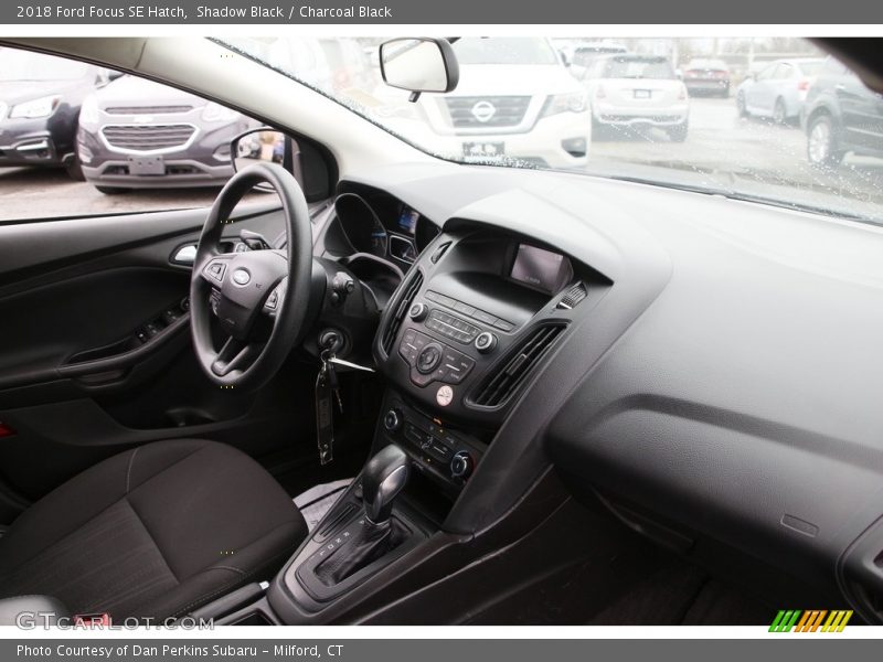 Shadow Black / Charcoal Black 2018 Ford Focus SE Hatch