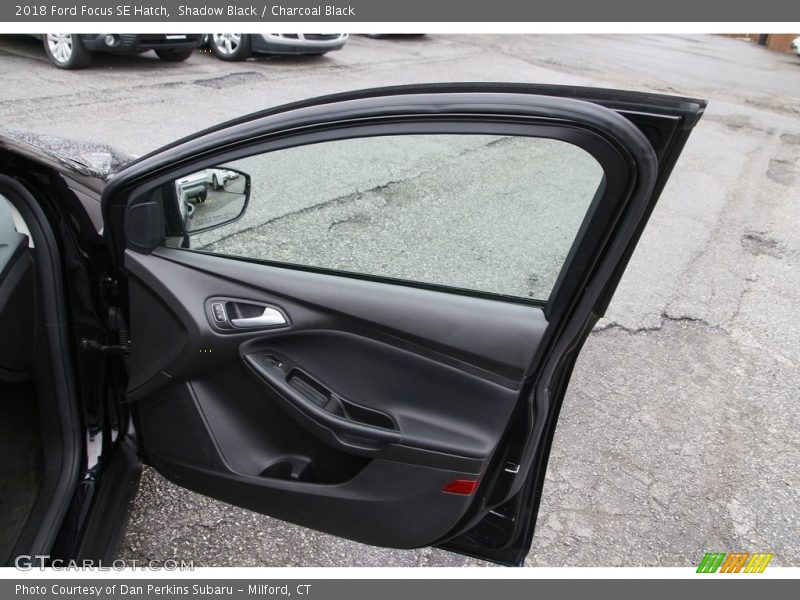 Shadow Black / Charcoal Black 2018 Ford Focus SE Hatch