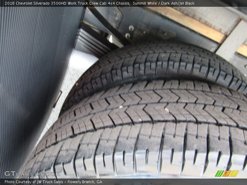 Summit White / Dark Ash/Jet Black 2018 Chevrolet Silverado 3500HD Work Truck Crew Cab 4x4 Chassis