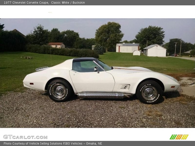 Classic White / Buckskin 1977 Chevrolet Corvette Coupe