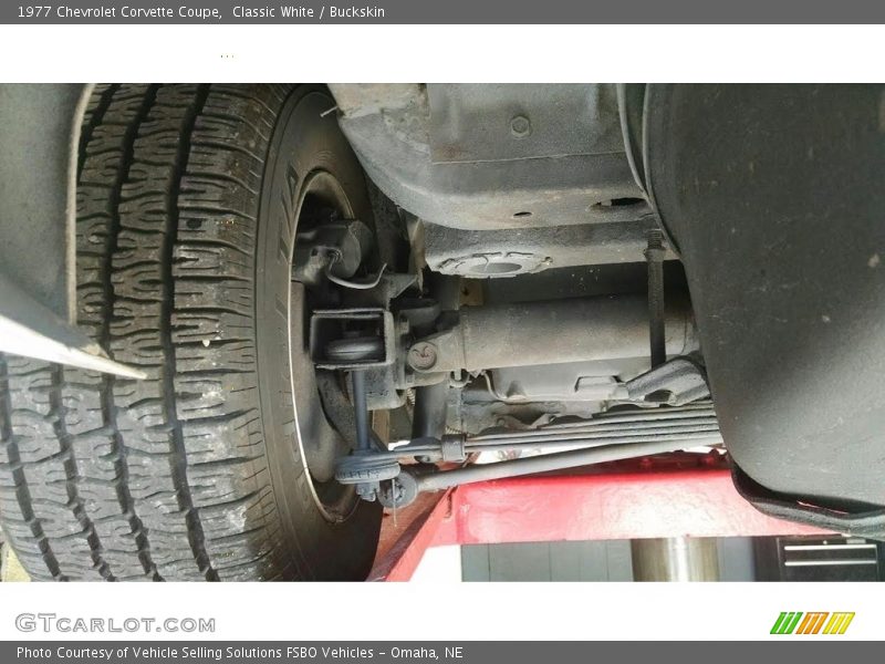 Classic White / Buckskin 1977 Chevrolet Corvette Coupe