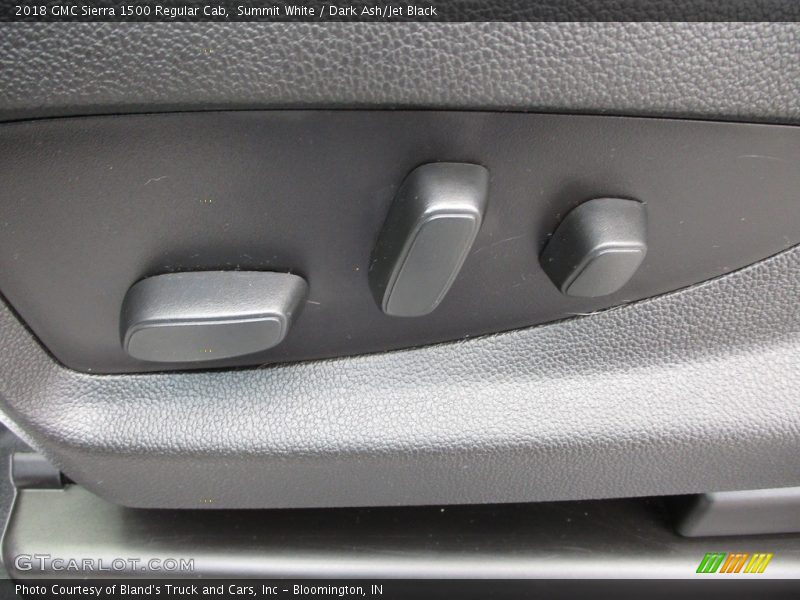 Summit White / Dark Ash/Jet Black 2018 GMC Sierra 1500 Regular Cab