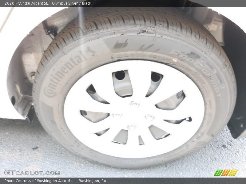 Olympus Silver / Black 2020 Hyundai Accent SE