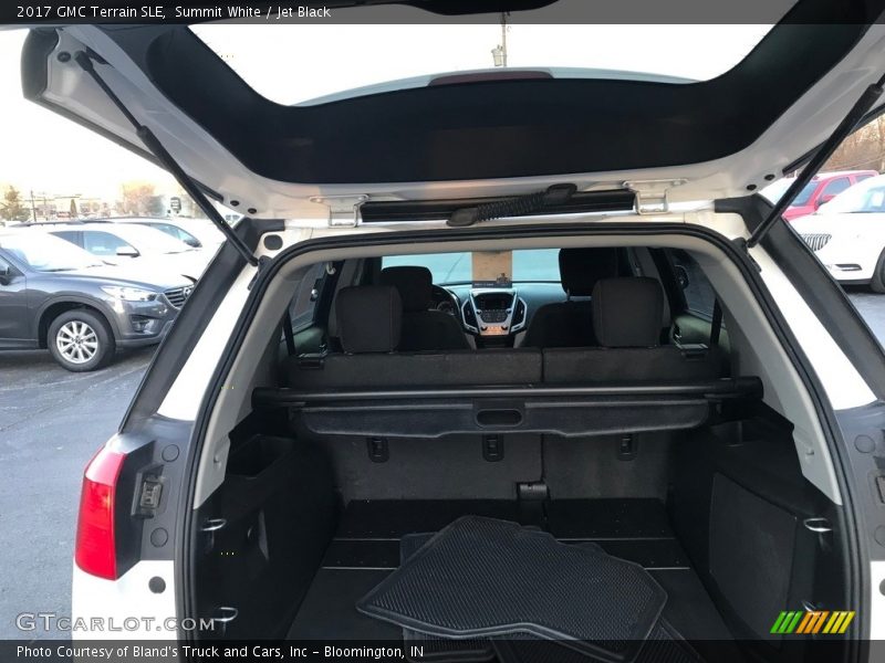 Summit White / Jet Black 2017 GMC Terrain SLE