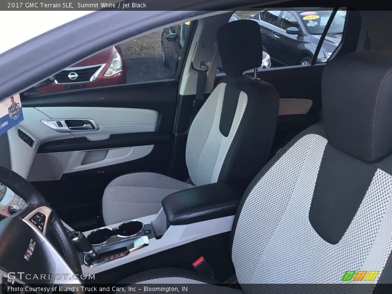 Summit White / Jet Black 2017 GMC Terrain SLE