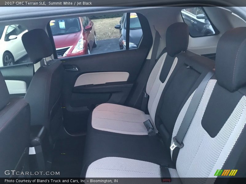 Summit White / Jet Black 2017 GMC Terrain SLE