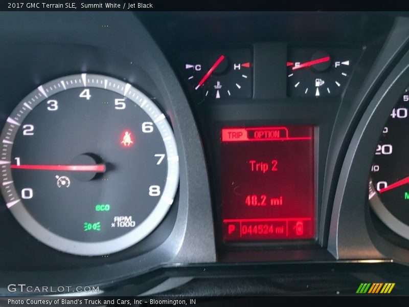 Summit White / Jet Black 2017 GMC Terrain SLE