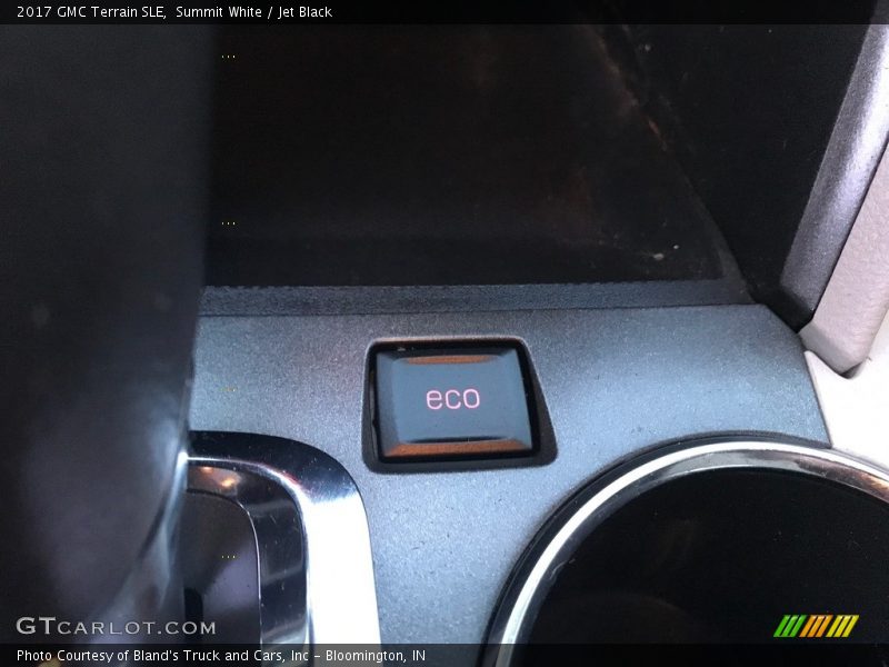 Summit White / Jet Black 2017 GMC Terrain SLE