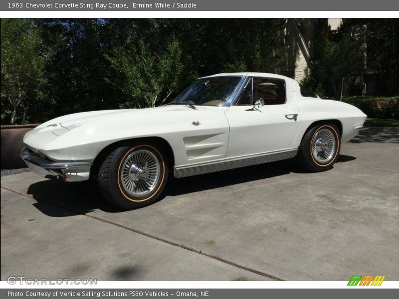 Ermine White / Saddle 1963 Chevrolet Corvette Sting Ray Coupe