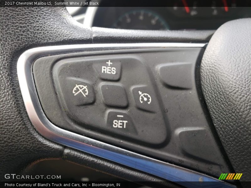 Summit White / Jet Black 2017 Chevrolet Malibu LS