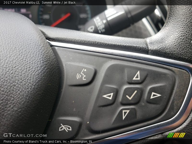 Summit White / Jet Black 2017 Chevrolet Malibu LS