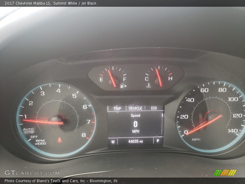 Summit White / Jet Black 2017 Chevrolet Malibu LS