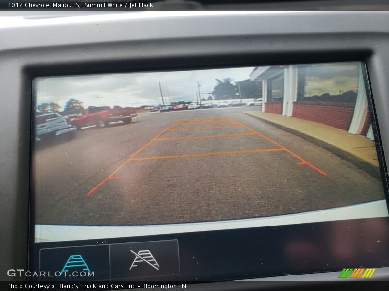Summit White / Jet Black 2017 Chevrolet Malibu LS