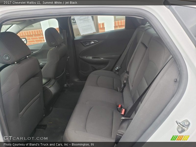 Summit White / Jet Black 2017 Chevrolet Malibu LS