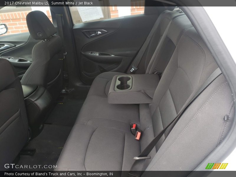 Summit White / Jet Black 2017 Chevrolet Malibu LS