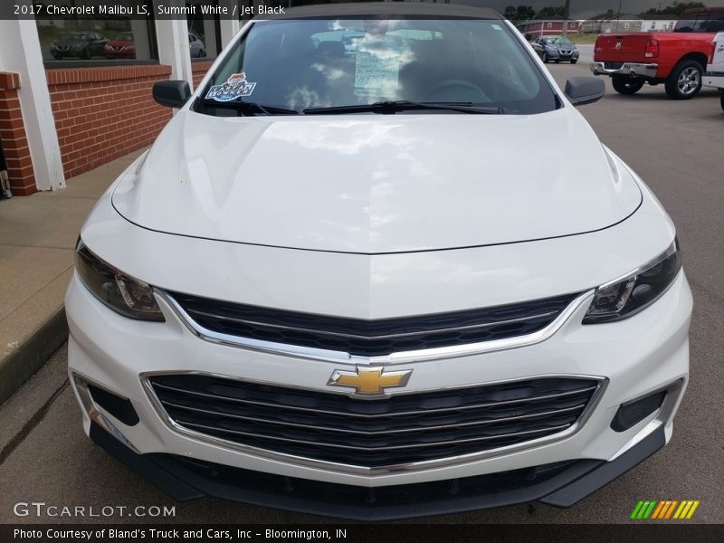 Summit White / Jet Black 2017 Chevrolet Malibu LS