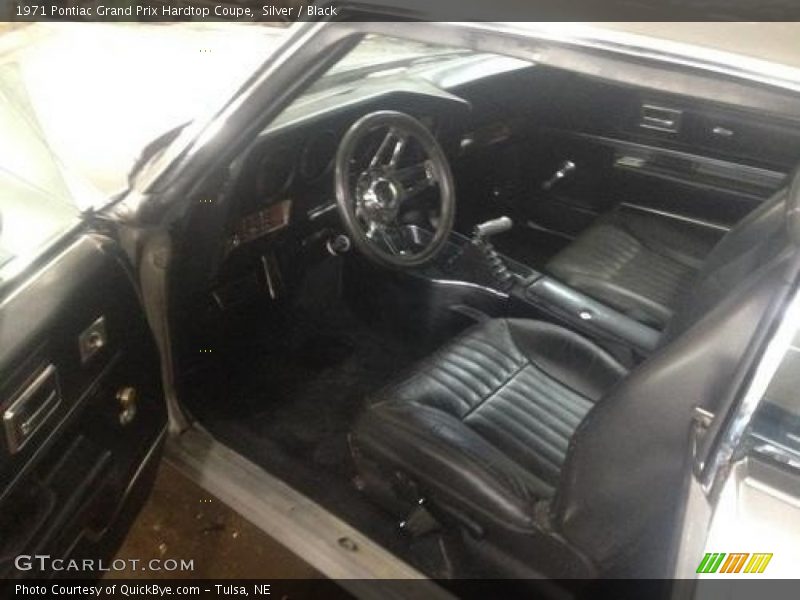Silver / Black 1971 Pontiac Grand Prix Hardtop Coupe