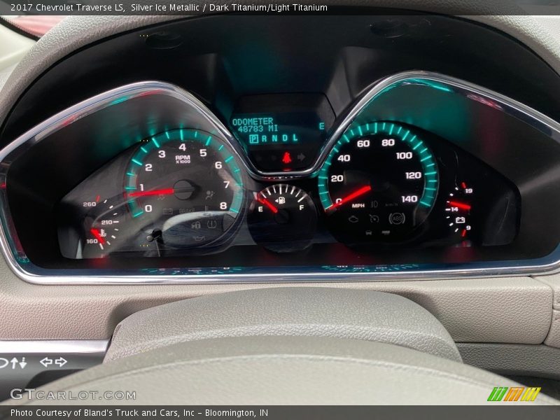 Silver Ice Metallic / Dark Titanium/Light Titanium 2017 Chevrolet Traverse LS