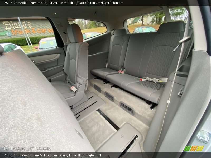 Silver Ice Metallic / Dark Titanium/Light Titanium 2017 Chevrolet Traverse LS