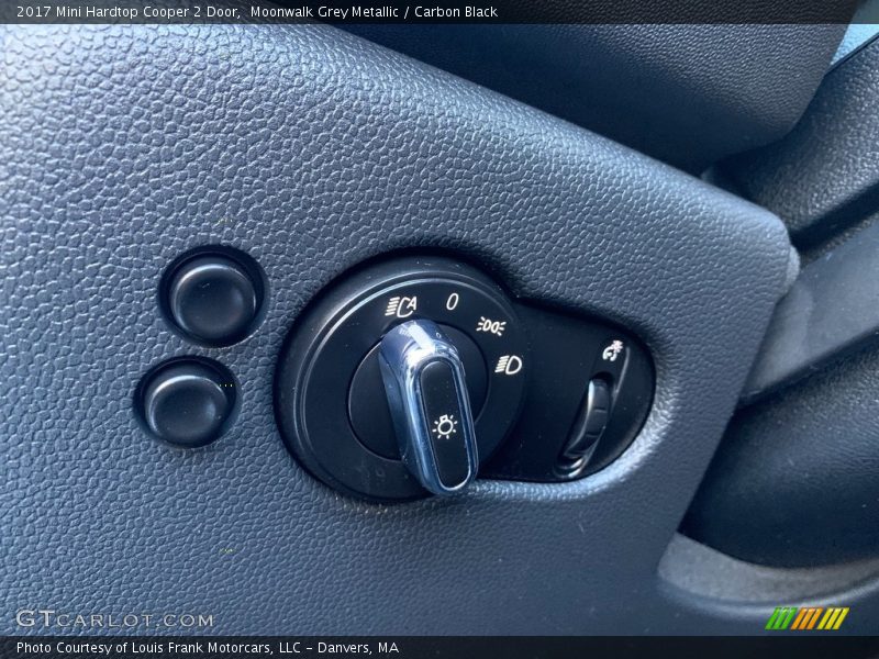 Moonwalk Grey Metallic / Carbon Black 2017 Mini Hardtop Cooper 2 Door