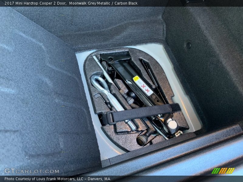 Moonwalk Grey Metallic / Carbon Black 2017 Mini Hardtop Cooper 2 Door