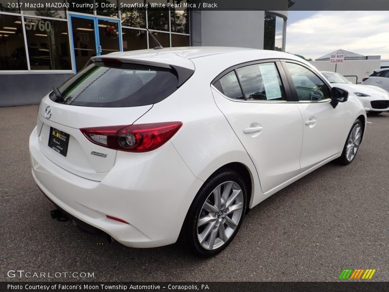 Snowflake White Pearl Mica / Black 2017 Mazda MAZDA3 Touring 5 Door