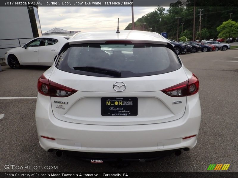 Snowflake White Pearl Mica / Black 2017 Mazda MAZDA3 Touring 5 Door