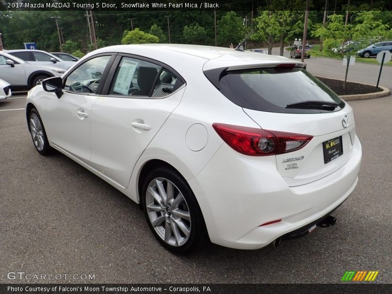 Snowflake White Pearl Mica / Black 2017 Mazda MAZDA3 Touring 5 Door