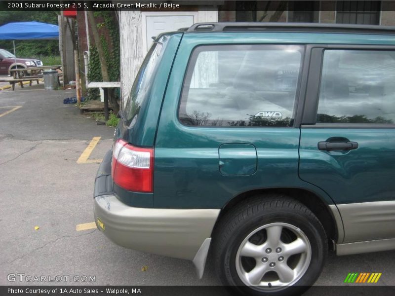 Arcadia Green Metallic / Beige 2001 Subaru Forester 2.5 S