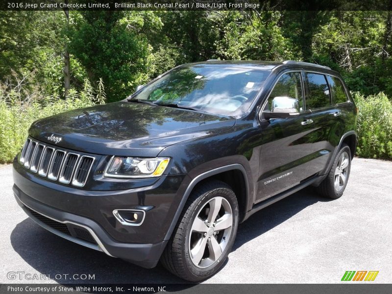 Brilliant Black Crystal Pearl / Black/Light Frost Beige 2016 Jeep Grand Cherokee Limited