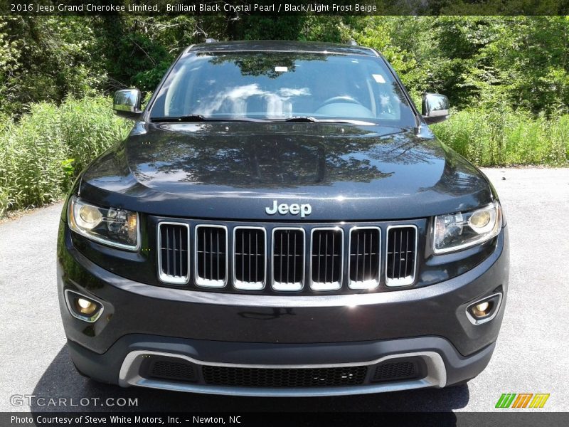Brilliant Black Crystal Pearl / Black/Light Frost Beige 2016 Jeep Grand Cherokee Limited