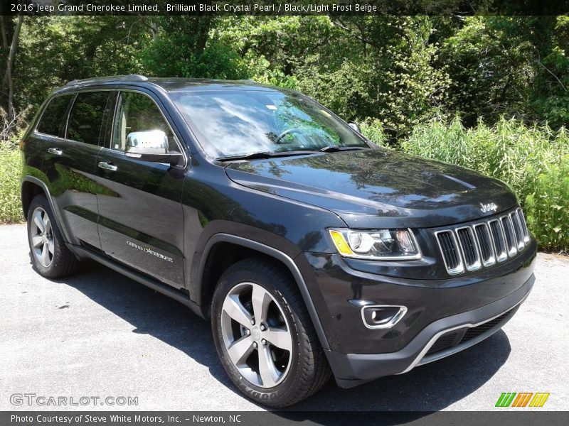 Brilliant Black Crystal Pearl / Black/Light Frost Beige 2016 Jeep Grand Cherokee Limited