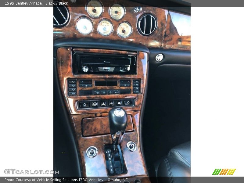Black / Black 1999 Bentley Arnage