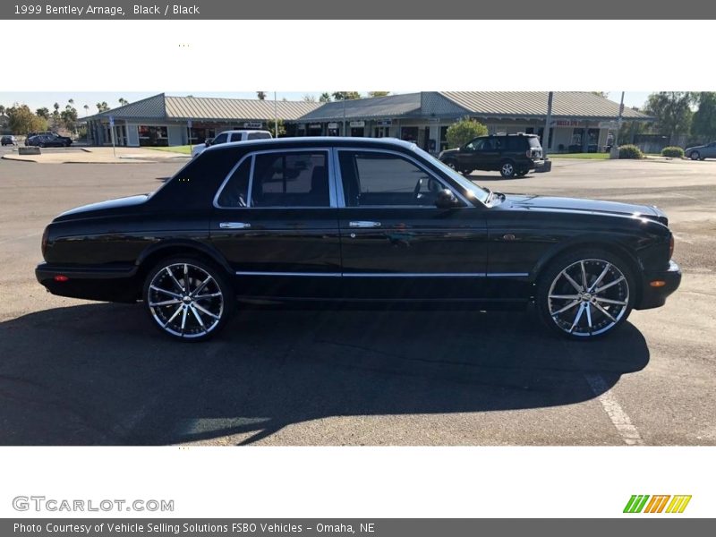 Black / Black 1999 Bentley Arnage