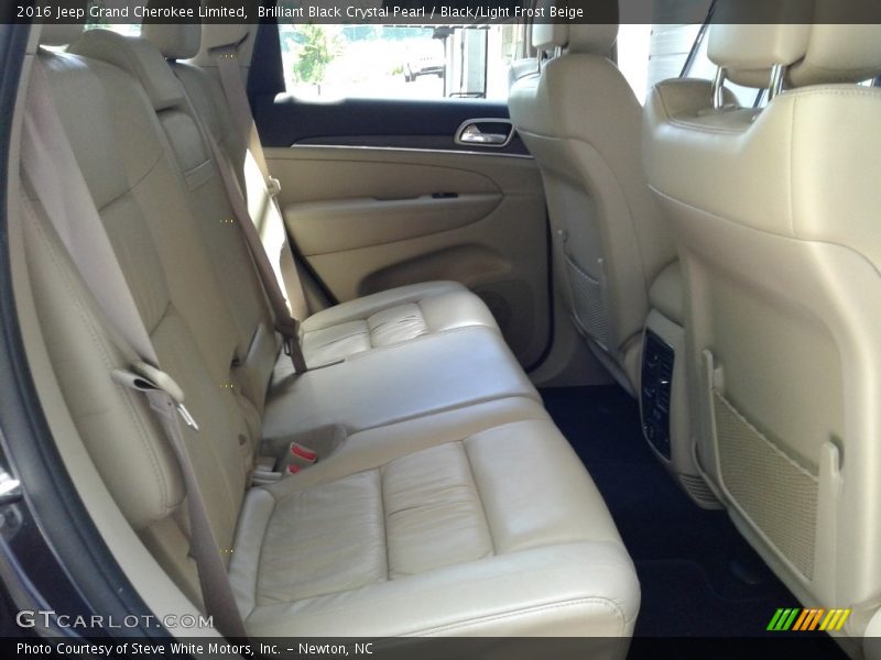 Brilliant Black Crystal Pearl / Black/Light Frost Beige 2016 Jeep Grand Cherokee Limited