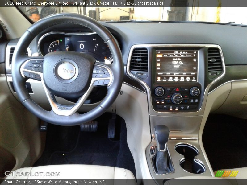 Brilliant Black Crystal Pearl / Black/Light Frost Beige 2016 Jeep Grand Cherokee Limited