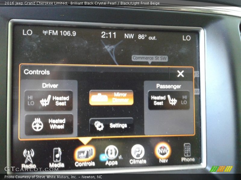 Brilliant Black Crystal Pearl / Black/Light Frost Beige 2016 Jeep Grand Cherokee Limited