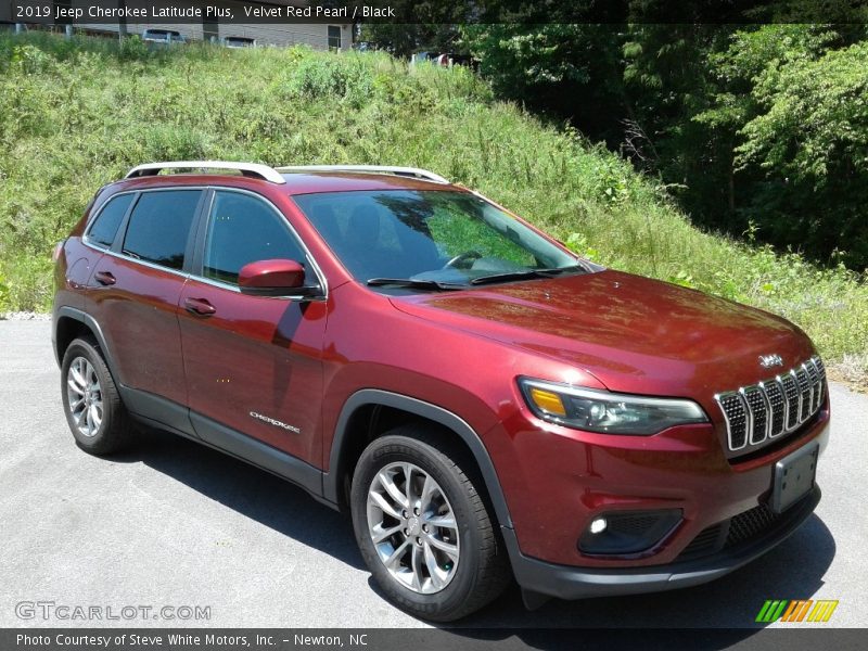 Velvet Red Pearl / Black 2019 Jeep Cherokee Latitude Plus