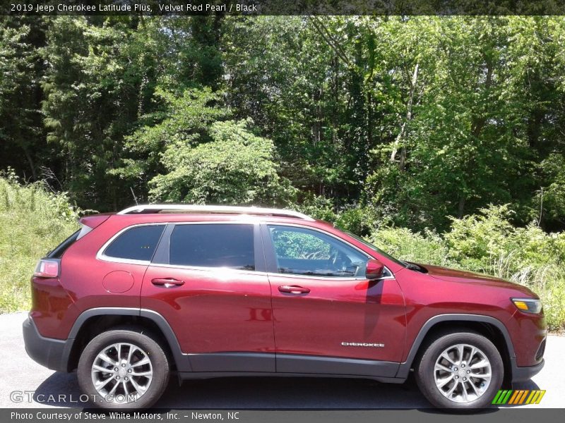 Velvet Red Pearl / Black 2019 Jeep Cherokee Latitude Plus