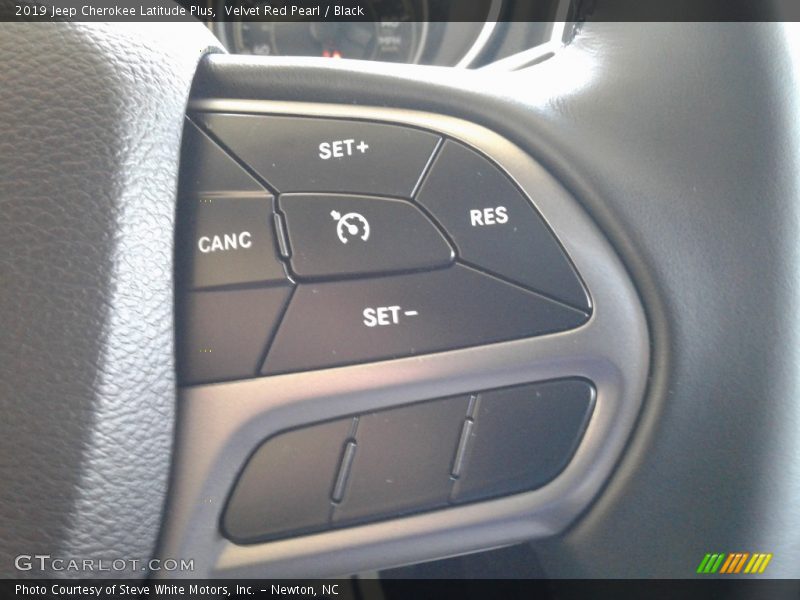 Velvet Red Pearl / Black 2019 Jeep Cherokee Latitude Plus
