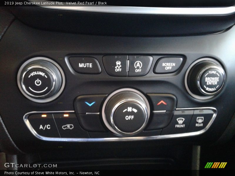 Velvet Red Pearl / Black 2019 Jeep Cherokee Latitude Plus
