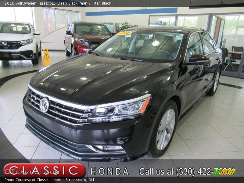 Deep Black Pearl / Titan Black 2018 Volkswagen Passat SE